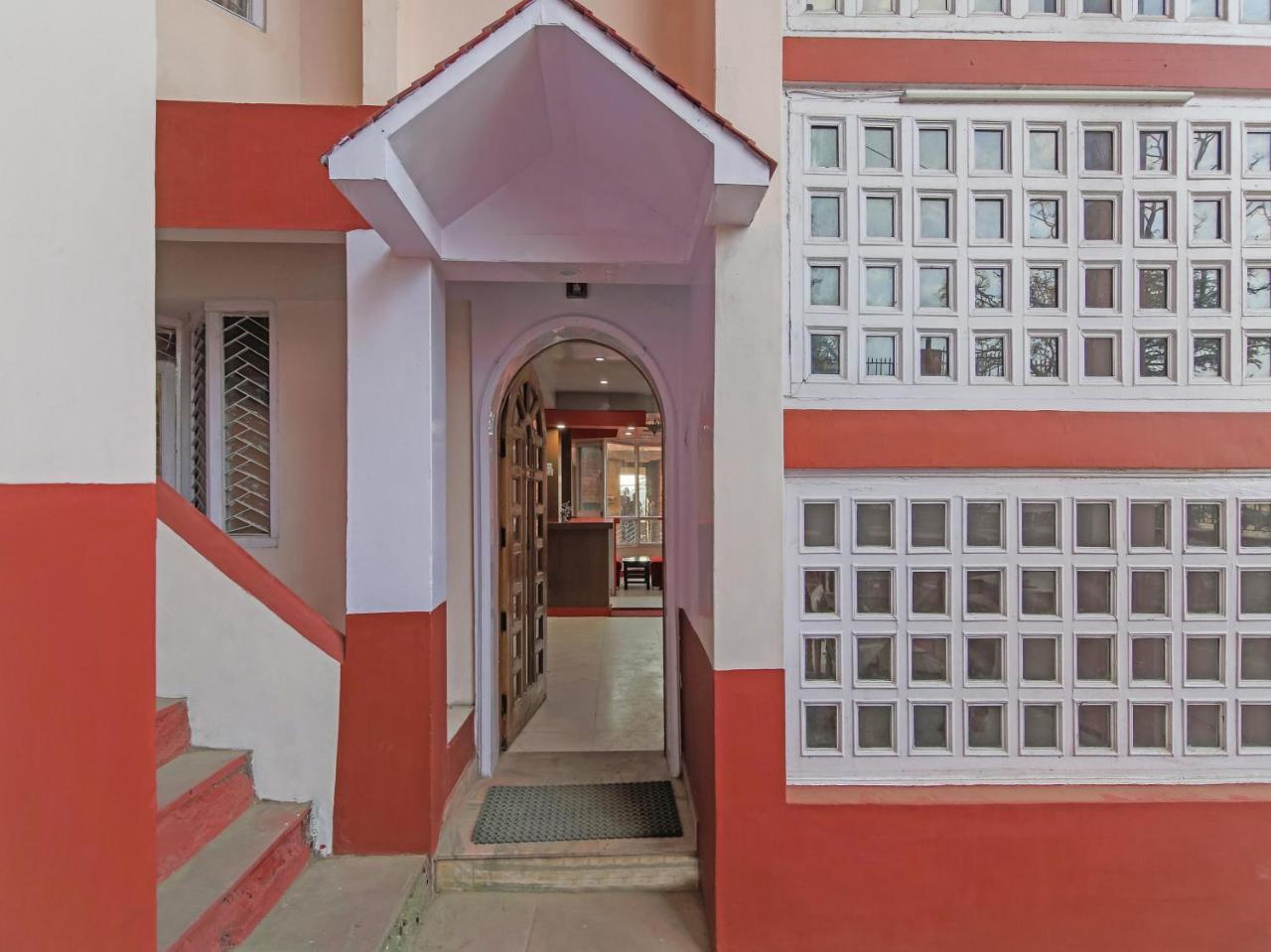 Oyo 22748 Barowalia Resorts 西姆拉 外观 照片